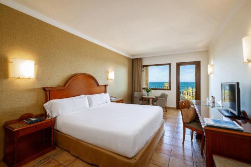 Habitación Doble con vistas al mar del hotel IPV Palace and Spa. Foto 2