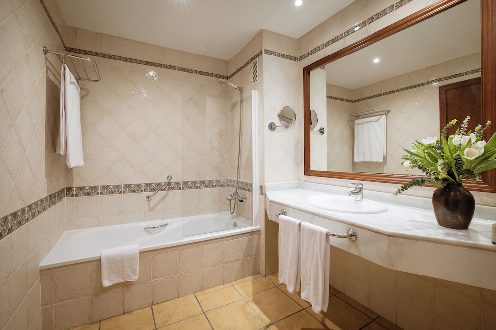 Habitación Estandar del hotel IPV Palace and Spa. Foto 4