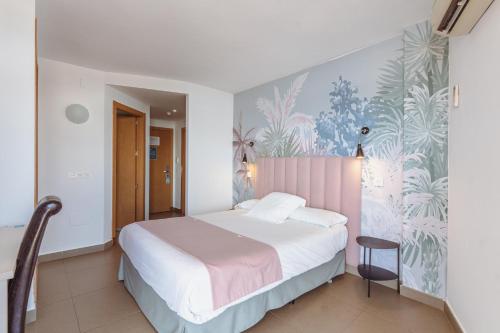 Habitación doble Superior 1 Cama doble del hotel Mainare Playa. Foto 1