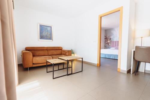Habitación Doble Deluxe con vistas al mar - 1 o 2 camas del hotel Mainare Playa. Foto 1