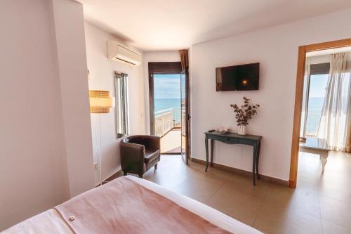 Habitación Doble Deluxe con vistas al mar - 1 o 2 camas del hotel Mainare Playa. Foto 11