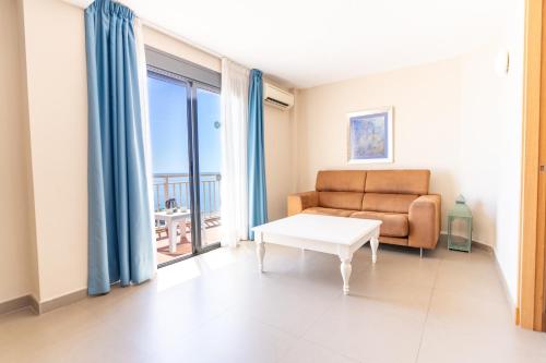 Habitación Doble Deluxe con vistas al mar - 1 o 2 camas del hotel Mainare Playa. Foto 1