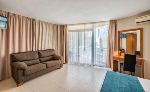 Habitación Doble con vistas laterales al mar - 1 o 2 camas del hotel Mainare Playa. Foto 14