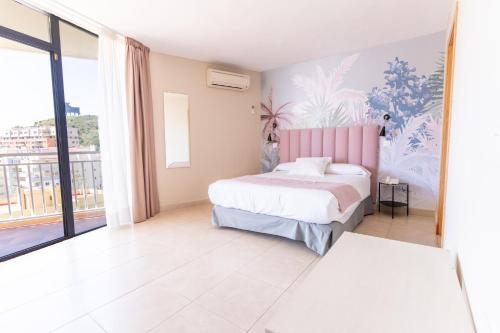 Habitación Cuádruple Superior del hotel Mainare Playa. Foto 1