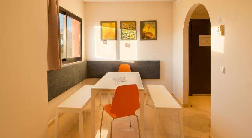 Apartamento 2 habitaciones Planta Baja del hotel Fuengirola Beach. Foto 1