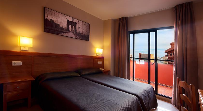 Apartamento 2 habitaciones Planta Baja del hotel Fuengirola Beach. Foto 3