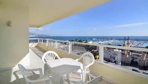 Apartamento de 2 dormitorios con vistas al mar del hotel Pyr Fuengirola