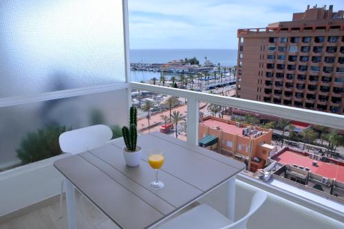 Estudio con vistas al mar del hotel Pyr Fuengirola. Foto 4