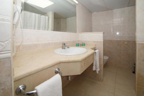 Estudio familiar del hotel Pyr Fuengirola. Foto 1