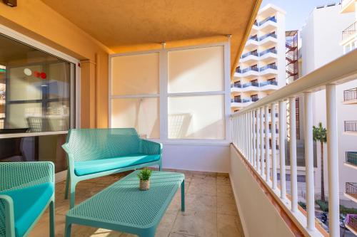 Estudio con vistas a la ciudad del hotel La Jabega