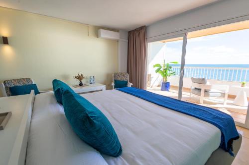 Estudio Deluxe con cama grande del hotel La Jabega. Foto 9