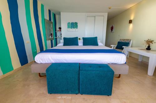 Estudio Deluxe con cama grande del hotel La Jabega. Foto 11