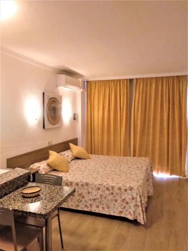 Estudio con vistas frontales al mar del hotel Stella Maris. Foto 2