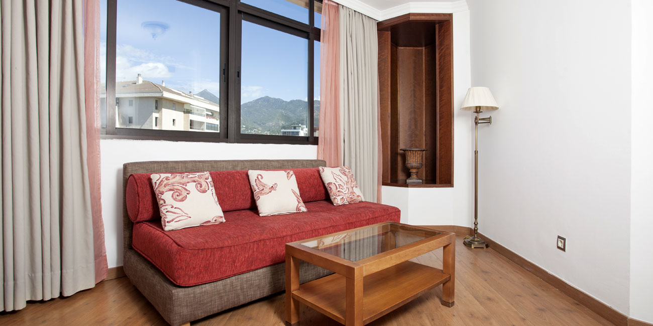 Junior suite Vista Parcial Mar del hotel Fuerte Marbella. Foto 3