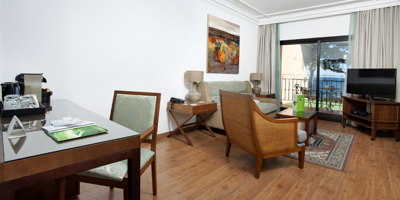 Junior suite Vista Mar del hotel Fuerte Marbella. Foto 3