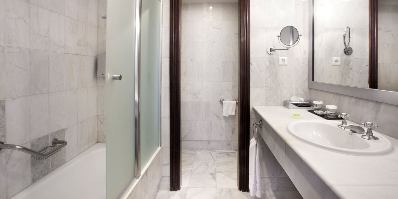 Habitación doble Vista Parcial Mar del hotel Fuerte Marbella. Foto 4