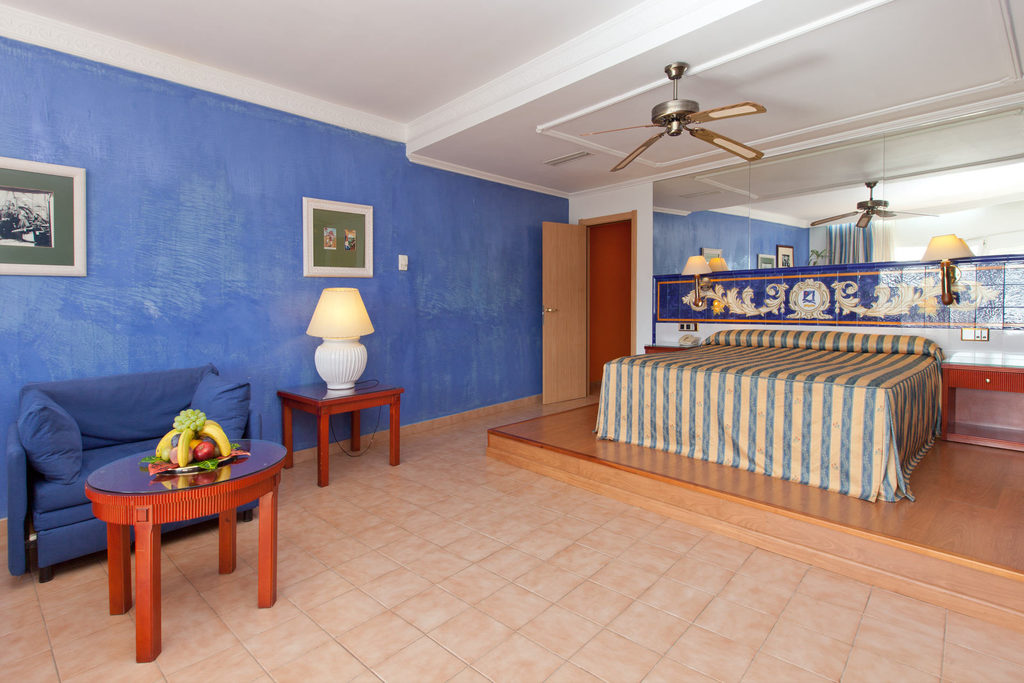 Junior suite del hotel Marbella Playa. Foto 1