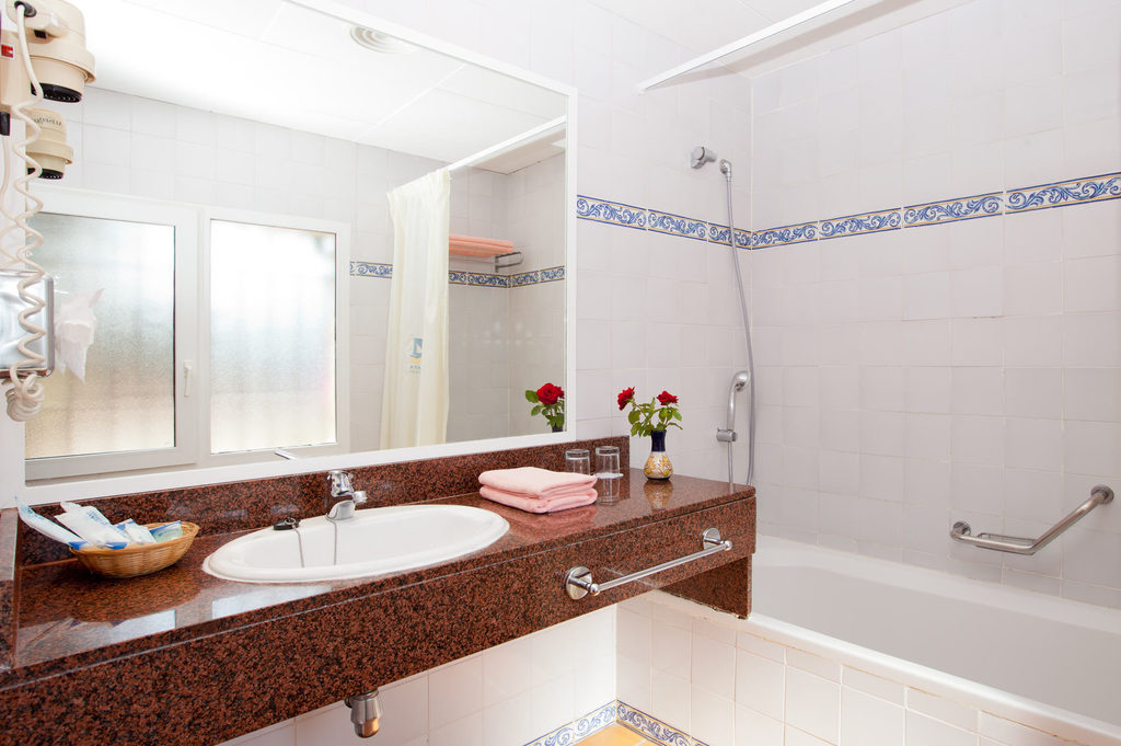 Habitación doble Comunicada del hotel Marbella Playa