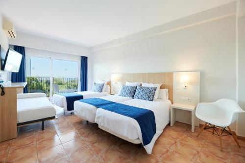 Habitación Familiar del hotel AluaSun Marbella Park