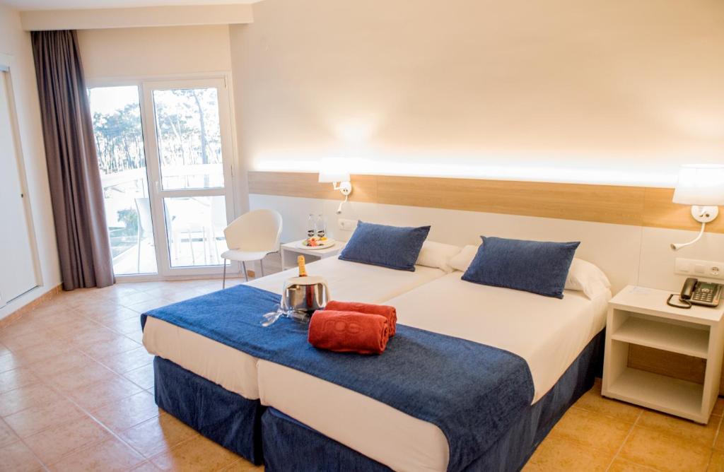 Junior suite del hotel AluaSun Marbella Park. Foto 1