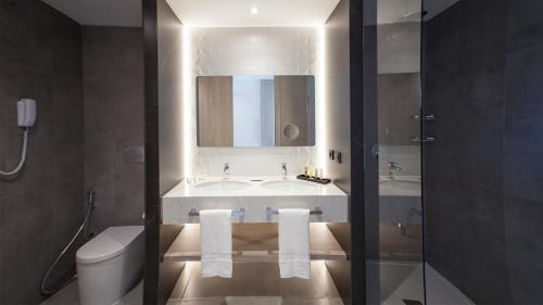 Habitación Familiar Premium con balcón del hotel Alanda
