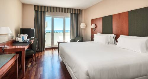 Habitación doble Superior del hotel NH Marbella. Foto 1