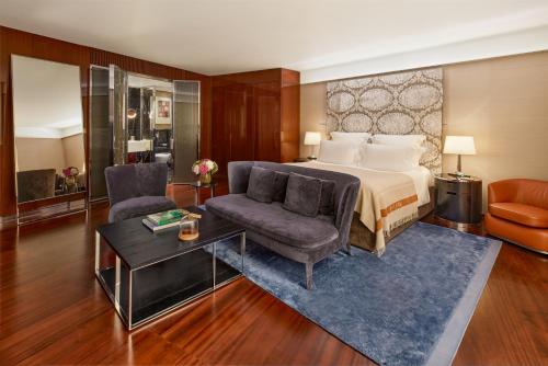 Suite Junior - 1 cama extragrande del hotel Bvlgari London. Foto 2