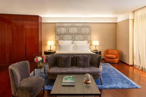 Suite Junior - 1 cama extragrande del hotel Bvlgari London. Foto 4