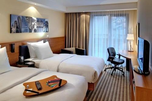 Habitación doble 2 Camas individuales del hotel Hampton By Hilton London Luton Airport. Foto 3