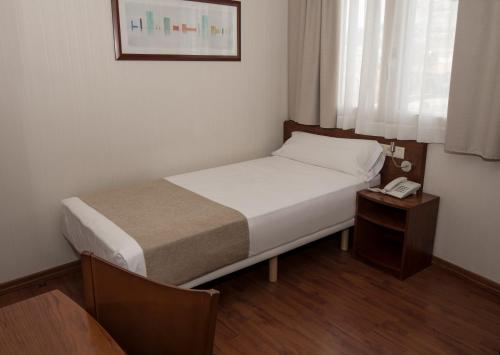 Habitación Individual del hotel Belcaire. Foto 1