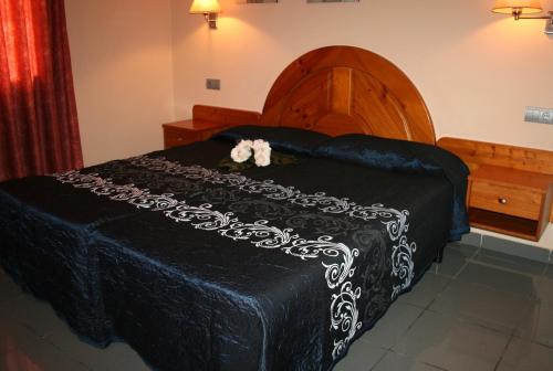 Habitación Doble Romántica del hotel El Pinche de Oro. Foto 26