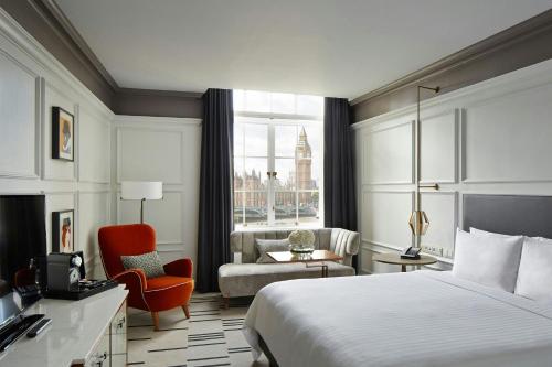 Habitación Superior King con vistas al Big Ben del hotel London Marriott County Hall. Foto 1