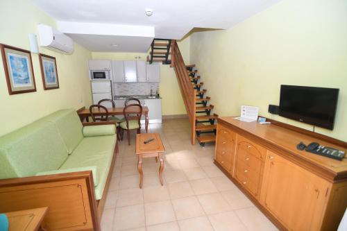 Bungalow del hotel Bungalows Playamar. Foto 5