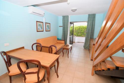 Bungalow del hotel Bungalows Playamar. Foto 17