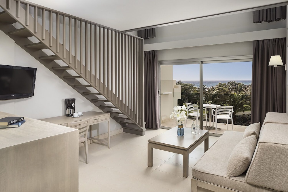 Duplex, vista mar del hotel HD Beach Resort and SPA