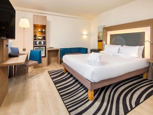 Habitación Executive Premium con balcón - 1 cama grande del hotel Novotel London Blackfriars