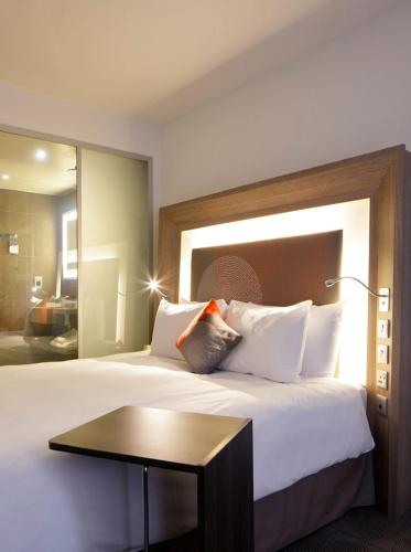 Habitación Superior - 1 cama grande + 1 sofá cama del hotel Novotel London Blackfriars. Foto 7