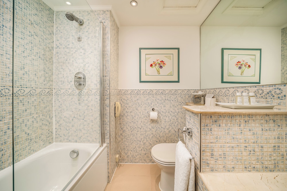 Suite junior del hotel The Beaufort Knightsbridge. Foto 17