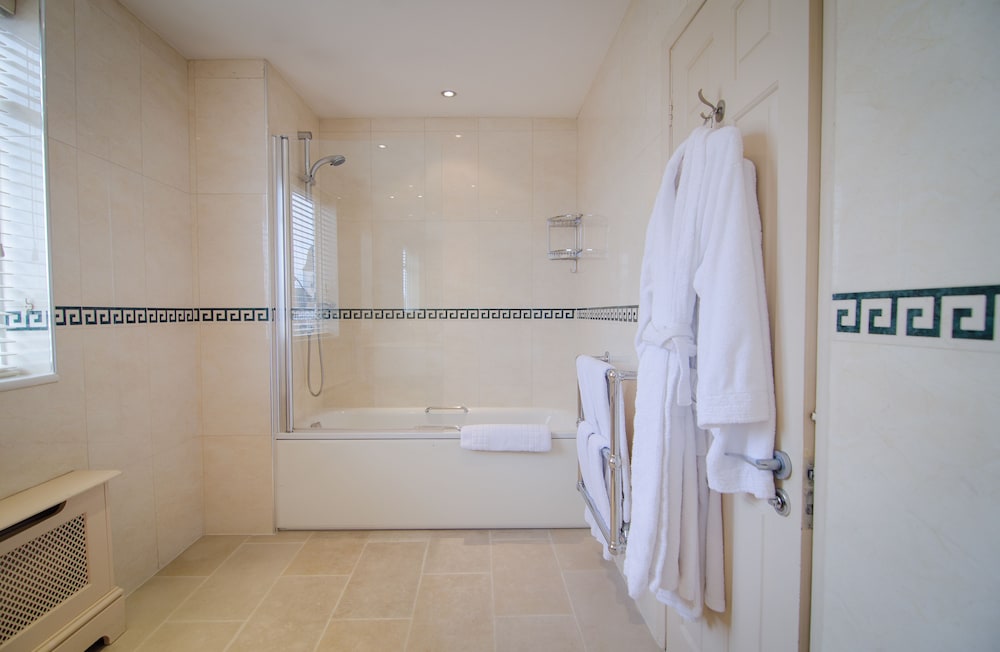 Habitación estándar doble del hotel The Beaufort Knightsbridge. Foto 7