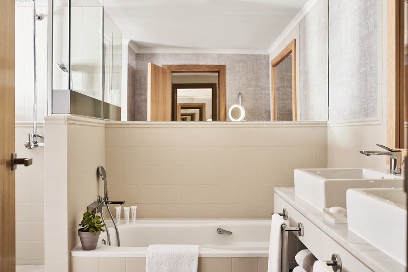 Junior suite del hotel Puente Romano Beach Resort. Foto 1