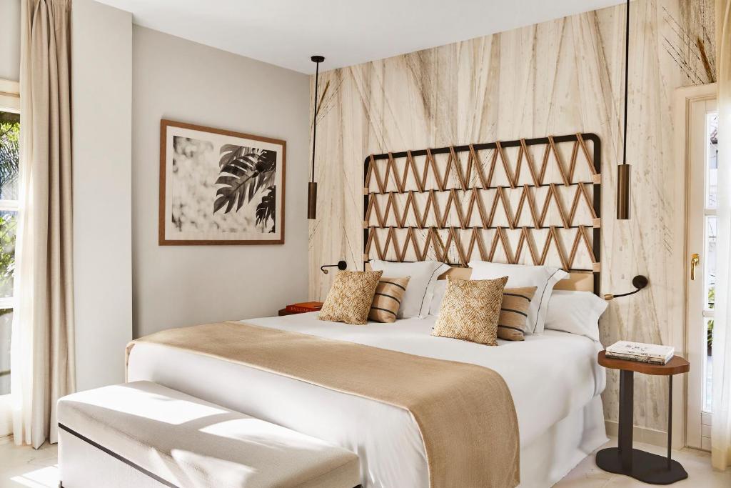 Suite Lujo Vista Jardin del hotel Puente Romano Beach Resort. Foto 3