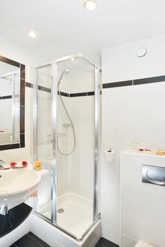 Habitación Doble Clásica del hotel Carladez Cambronne. Foto 3