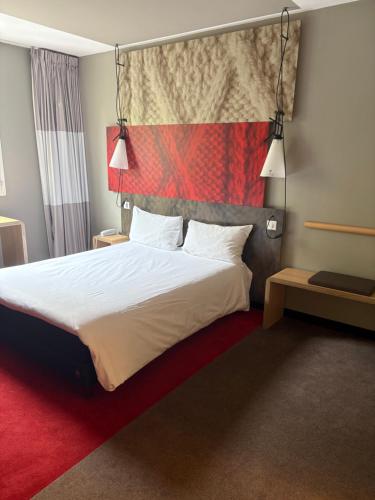 Habitación Doble Estándar - Adaptada para personas con discapacidad del hotel ibis Paris la Defense Courbevoie. Foto 6