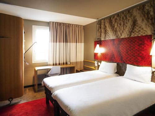 Habitación Doble Estándar - 2 camas del hotel ibis Paris la Defense Courbevoie
