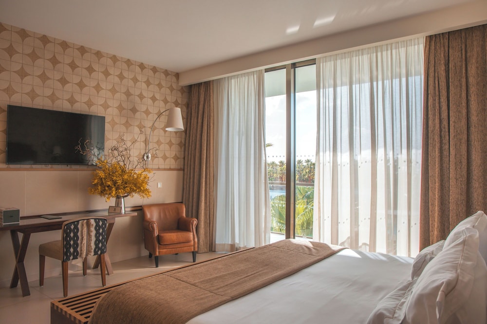 Suite Club, vistas al mar del hotel Wine & Books by the Sea, Algarve Resort. Foto 3