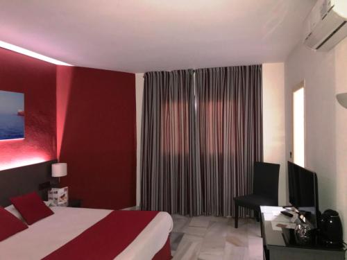 Habitación Doble Económica del hotel Nerja Club by Dorobe Hotels. Foto 1