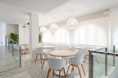 Habitación Doble Superior del hotel Nerja Club by Dorobe Hotels. Foto 4