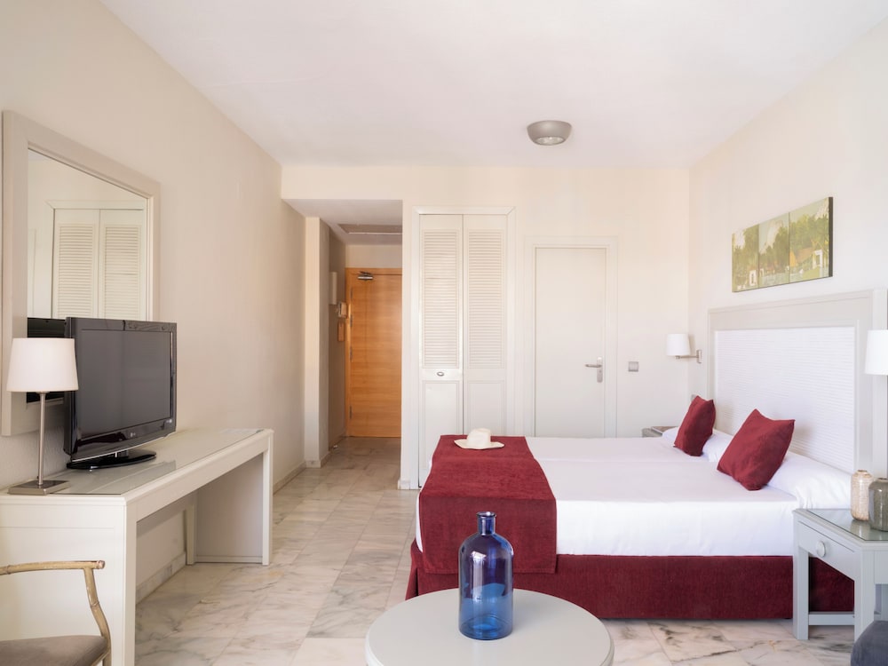 Estudio del hotel Ona Marinas de Nerja. Foto 1