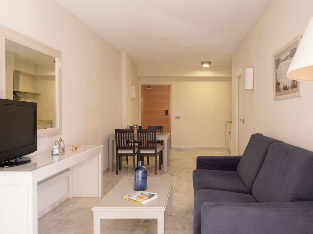 Apartamento 2 habitaciones 2 Camas individuales kitchenette del hotel Ona Marinas de Nerja. Foto 3