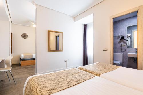 Habitación Triple del hotel Sweet Continental. Foto 6